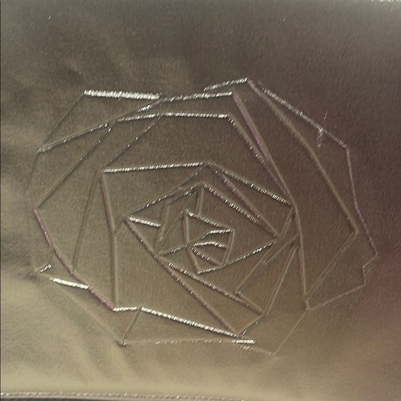 Lancome Gold Cosmetic Bag with Embossed Floral Design - Picture 13 of 16